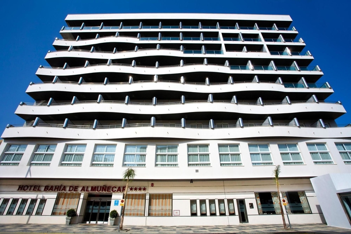 Imagen de los exteriores del Hotel Bahia Almuñecar. Foto 10
