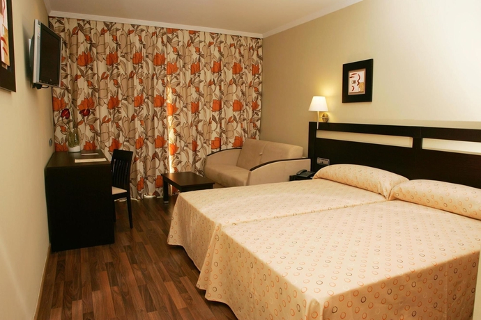 Imagen de la habitación del Hotel Bahia Almuñecar. Foto 9