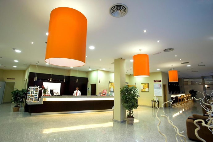 Imagen de los interiores del Hotel Bahia Almuñecar. Foto 12