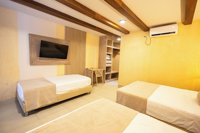 Imagen de la habitación del Hotel Bahia Azul Cove&ntilde;as. Foto 8