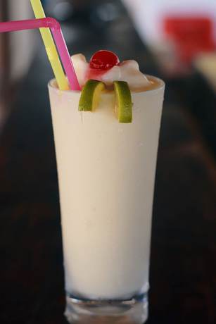 Imagen del bar/restaurante del Hotel Bahia Azul. Foto 7