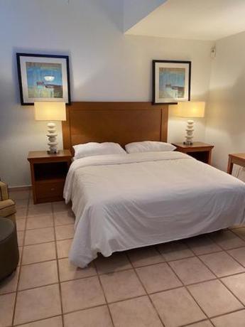 Imagen de la habitación del Hotel Bahia Bay Resort. Foto 3