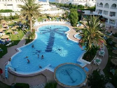 Imagen de la piscina del Hotel Bahia Beach. Foto 11