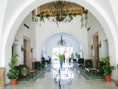 Imagen de la piscina del Hotel Bahia Beach. Foto 13