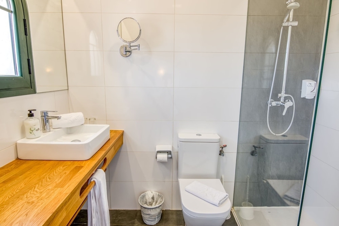 Imagen de la habitación del Hotel Bahia, Calan Bosch. Foto 16