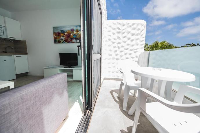 Imagen de la habitación del Hotel Bahia Calma Beach. Foto 5