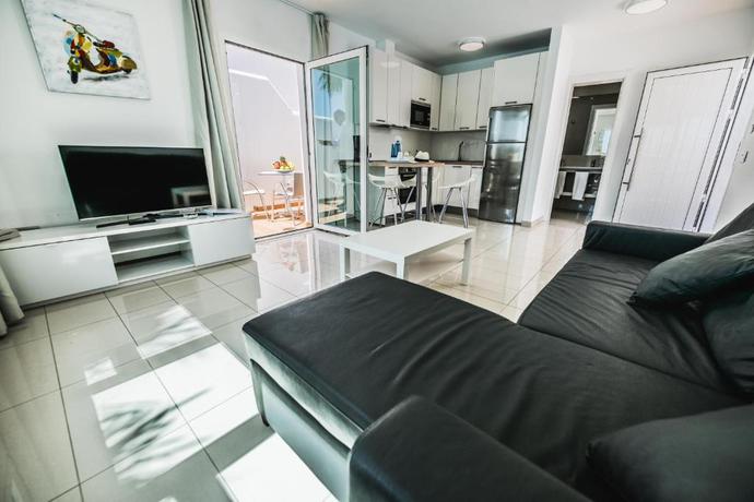 Imagen de la habitación del Hotel Bahia Calma Beach. Foto 8