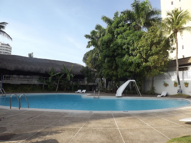 Imagen de la piscina del Hotel Bahia Cartagena. Foto 16