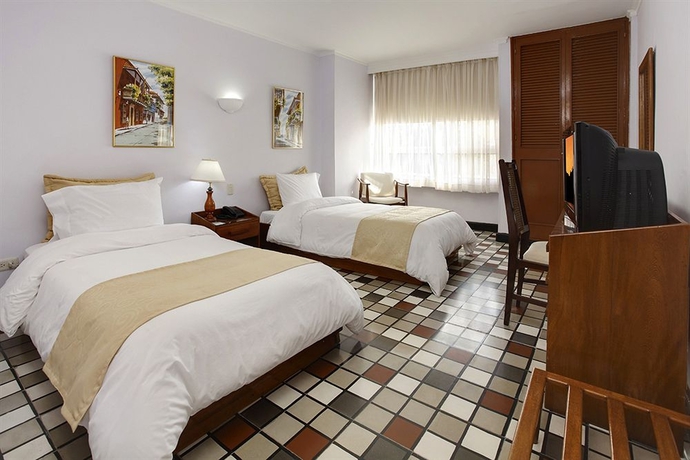 Imagen de la habitación del Hotel Bahia Cartagena. Foto 6