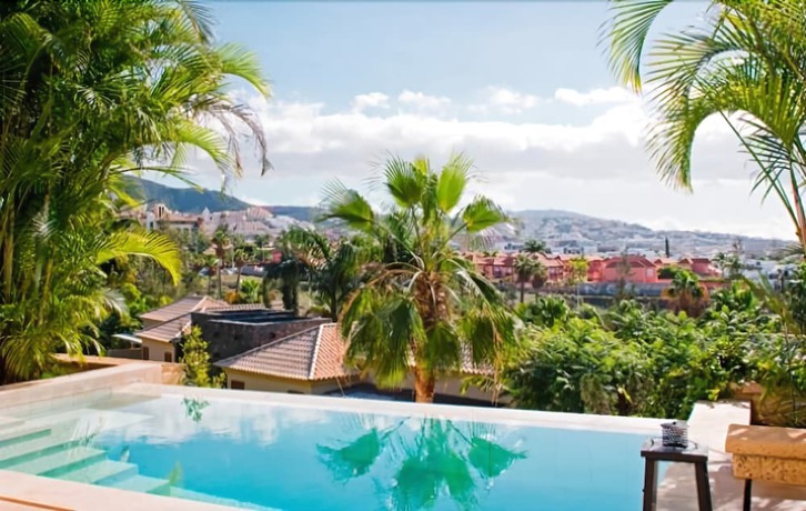 Imagen de la habitación del Hotel Bahia Del Duque. Foto 36