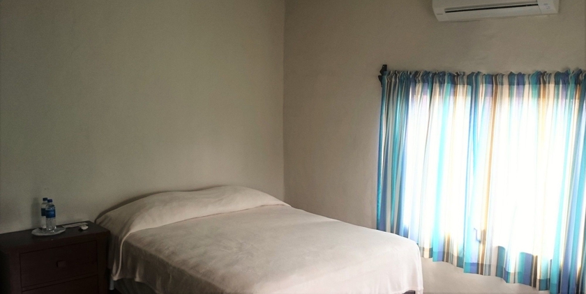 Imagen de la habitación del Hotel Bahia Del Sol, La Herradura. Foto 10