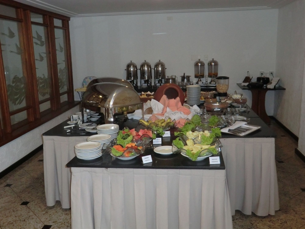 Imagen del bar/restaurante del Hotel Bahia Do Sol. Foto 3