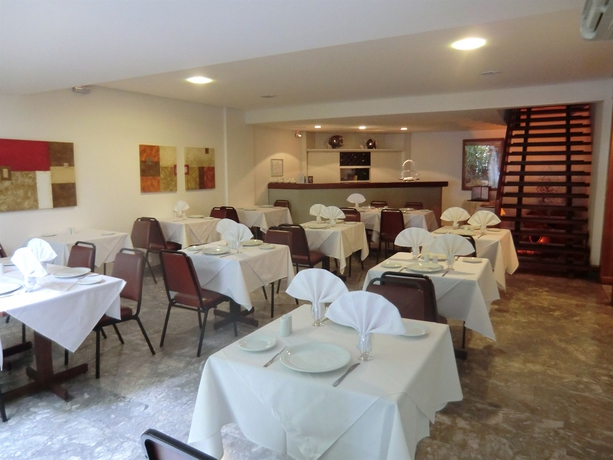 Imagen del bar/restaurante del Hotel Bahia Do Sol. Foto 4