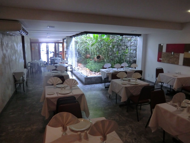 Imagen del bar/restaurante del Hotel Bahia Do Sol. Foto 5