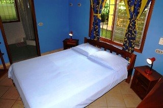 Imagen de la habitación del Hotel Bahia Esmeralda. Foto 7