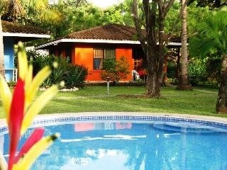 Imagen de la piscina del Hotel Bahia Esmeralda. Foto 15