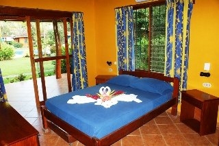 Imagen de la habitación del Hotel Bahia Esmeralda. Foto 14