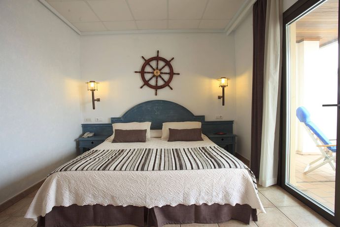 Imagen de la habitación del Hotel Bahia Formentera. Foto 6