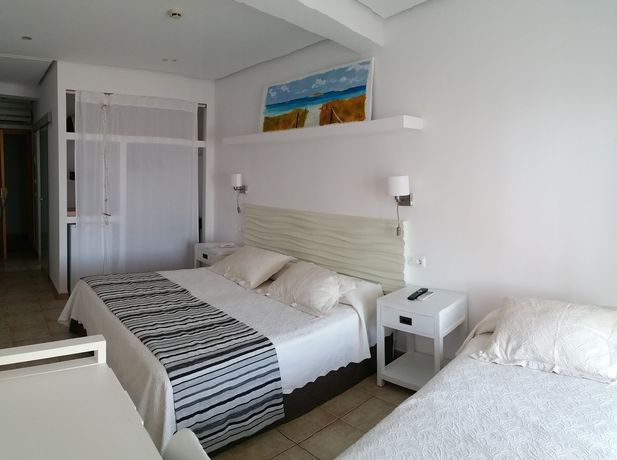 Imagen de la habitación del Hotel Bahia Formentera. Foto 11