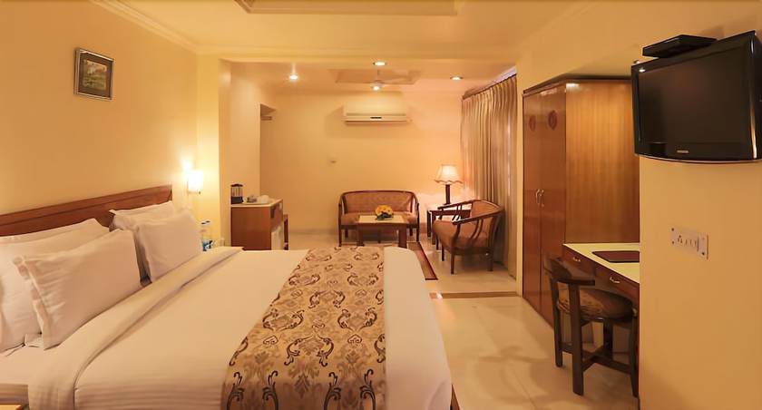 Imagen de la habitación del Hotel Bahia Fort. Foto 8