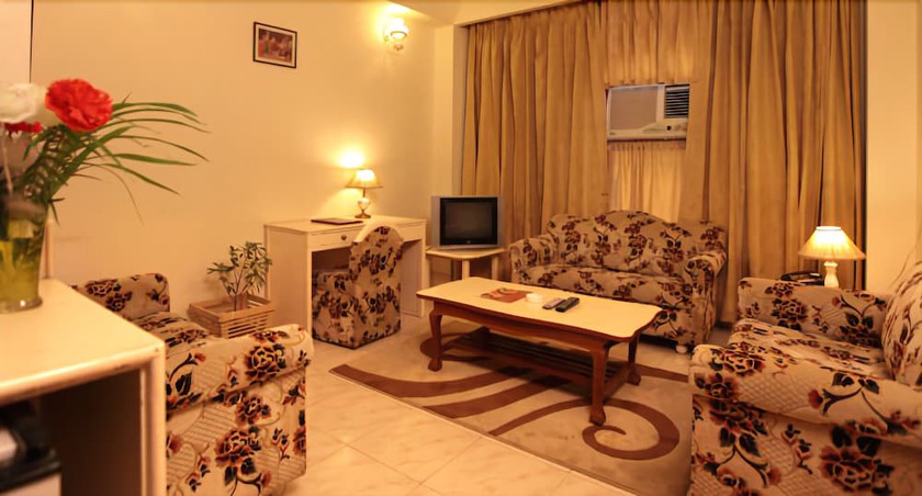 Imagen de la habitación del Hotel Bahia Fort. Foto 11