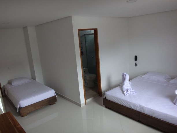 Imagen de la habitación del Hotel Bahia Guatape. Foto 5