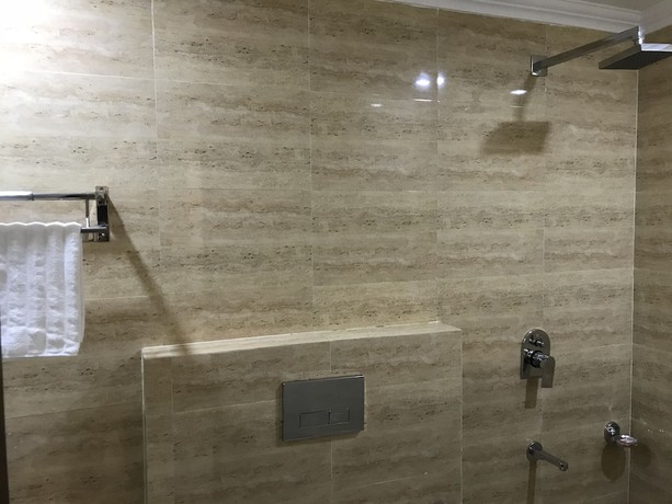 Imagen de la habitación del Hotel Bahia Heights. Foto 8