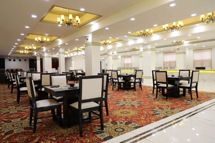 Imagen del bar/restaurante del Hotel Bahia Heights. Foto 2