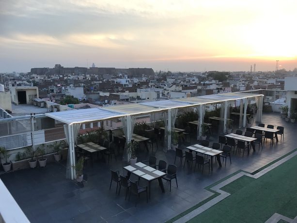 Imagen de la habitación del Hotel Bahia Heights. Foto 15