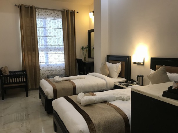 Imagen de la habitación del Hotel Bahia Heights. Foto 19