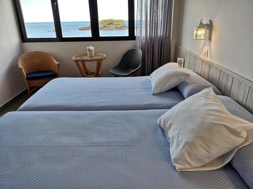 Imagen de la habitación del Hotel Bahia, La Isla. Foto 6