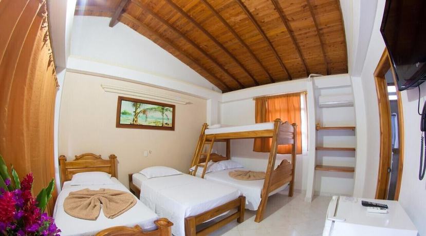 Imagen de la habitación del Hotel Bahia Pinorroa. Foto 6