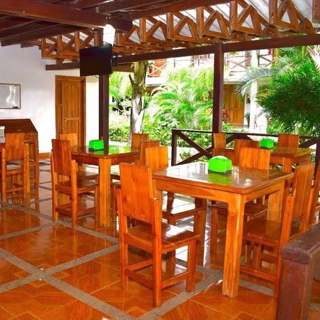 Imagen del bar/restaurante del Hotel Bahia Pinorroa. Foto 4