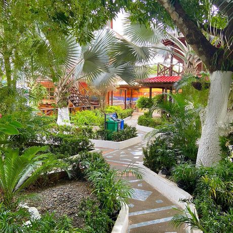 Imagen general del Hotel Bahia Pinorroa. Foto 1