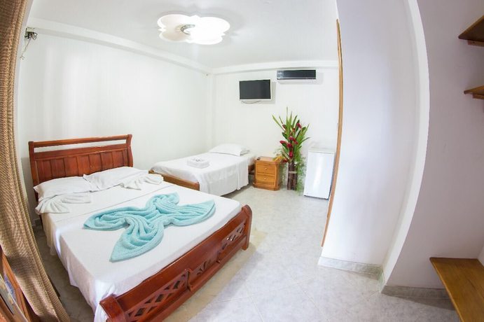 Imagen de la habitación del Hotel Bahia Pinorroa. Foto 12