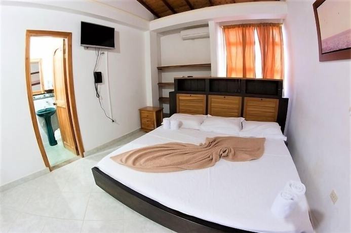 Imagen de la habitación del Hotel Bahia Pinorroa. Foto 16