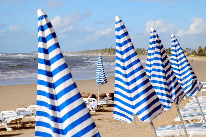 Imagen de los exteriores del Hotel Bahia Plaza. Foto 7