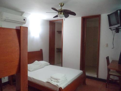 Imagen de la habitación del Hotel Bahia Plaza, Santa Marta. Foto 5
