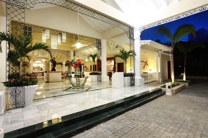 Imagen de los interiores del Hotel Bahia Principe Escape Aquamarine - Adults Only. Foto 6