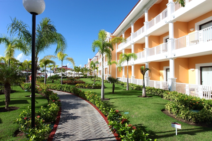 Imagen de los exteriores del Hotel Bahia Principe Escape Aquamarine - Adults Only. Foto 4
