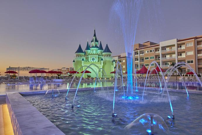 Imagen general del Hotel Bahia Principe Explore Fantasia - All Inclusive. Foto 7