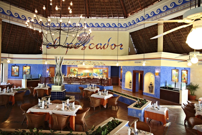 Imagen del bar/restaurante del Hotel Bahia Principe Grand Coba - All Inclusive. Foto 4