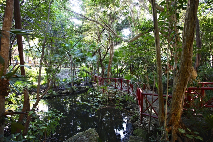 Imagen de los exteriores del Hotel Bahia Principe Grand Coba - All Inclusive. Foto 10
