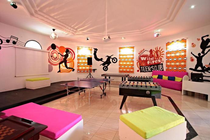 Imagen de los interiores del Hotel Bahia Principe Grand Punta Cana - All Inclusive. Foto 18