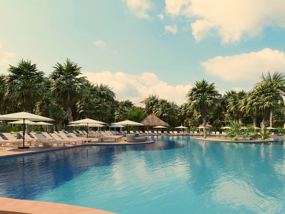 Imagen de la piscina del Hotel Bahia Principe Grand Tequila - Adults Only All Inclusive. Foto 9