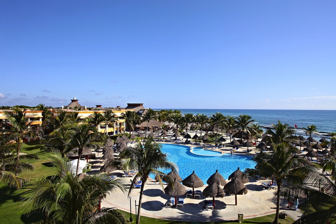 Imagen de la piscina del Hotel Bahia Principe Grand Tulum - All Inclusive. Foto 12