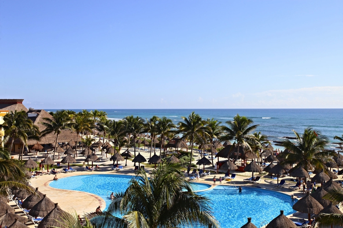 Imagen de la piscina del Hotel Bahia Principe Grand Tulum - All Inclusive. Foto 13