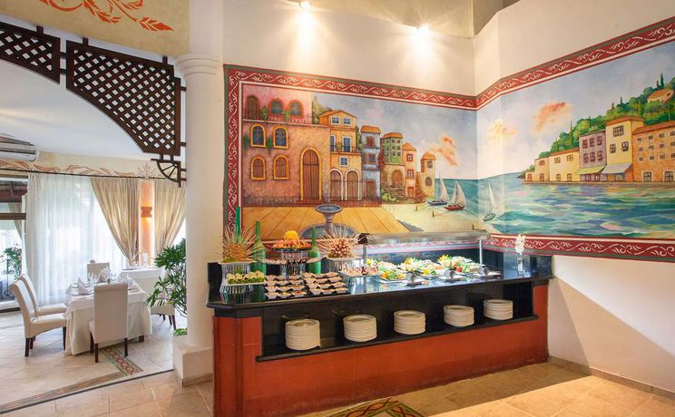 Imagen del bar/restaurante del Hotel Bahia Principe Grand Turquesa - All Inclusive. Foto 3