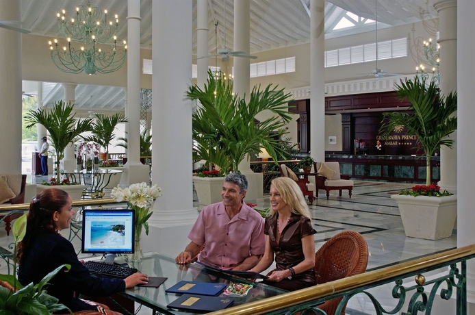 Imagen de los interiores del Hotel Bahia Principe Luxury Ambar - Adults Only - All Inclusive. Foto 12