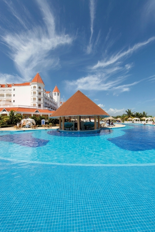Imagen de la piscina del Hotel Bahia Principe Luxury Runaway Bay - Adults Only - All Inclusive. Foto 15